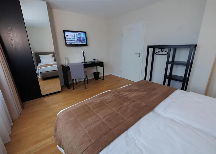 Jellentrup - Adults Only 3*